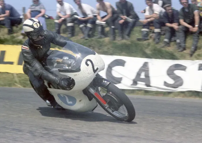 Framed Print : Chris Conn (Norton) 1967 Junior TT Framed Print : Chris Conn (Norton) 1967 Junior TT