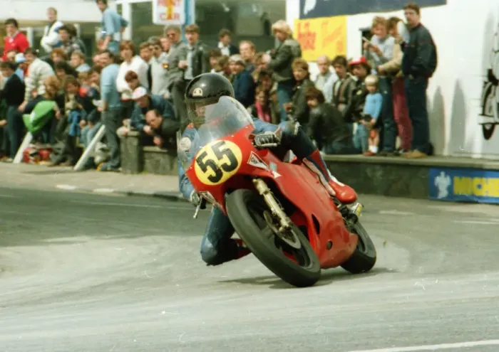 Framed Print : Chris Fargher (Yamaha) 1984 Senior TT Framed Print : Chris Fargher (Yamaha) 1984 Senior TT