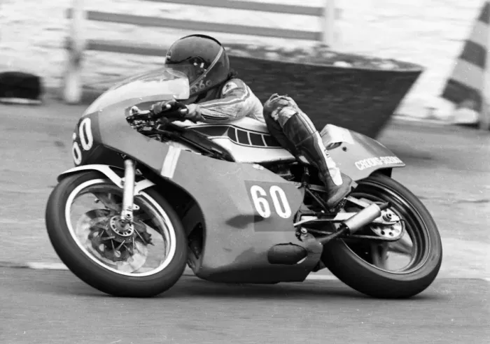 Framed Print : Chris Fargher (Yamaha) 1985 Junior TT Framed Print : Chris Fargher (Yamaha) 1985 Junior TT