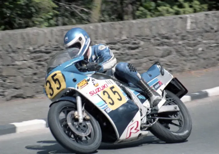 Framed Print : Chris Faulkner (Suzuki) 1985 Senior TT Framed Print : Chris Faulkner (Suzuki) 1985 Senior TT