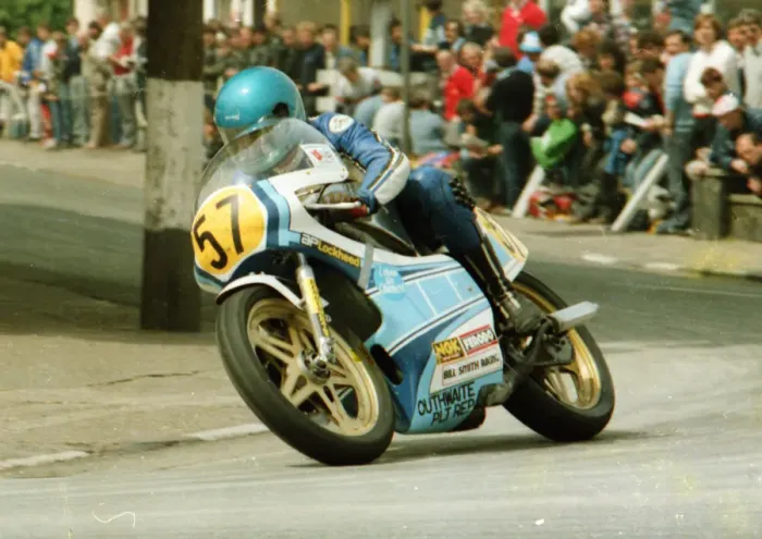 Framed Print : Chris Faulkner (Yamaha) 1984 Senior TT Framed Print : Chris Faulkner (Yamaha) 1984 Senior TT