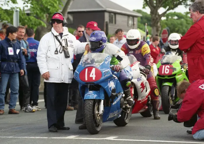 Framed Print : Chris Heath (Honda) 1998 Production TT