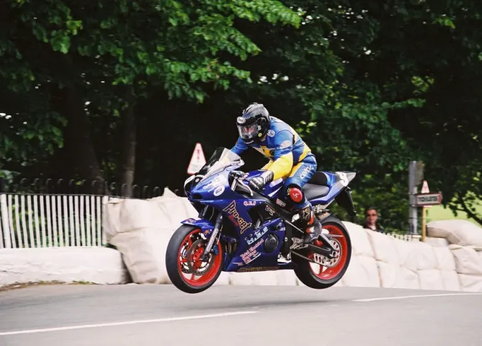 Framed Print : Chris Heath (Yamaha) 2004 Production 600 TT Framed Print : Chris Heath (Yamaha) 2004 Production 600 TT