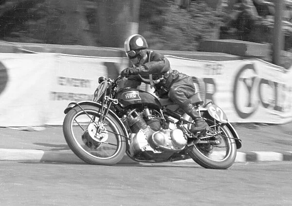 Chris Horn (HRD) 1948 Senior Clubman TT