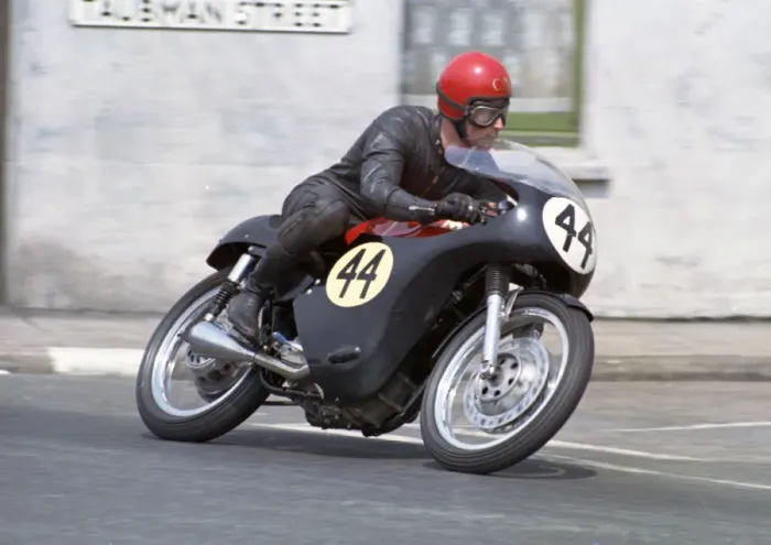 Framed Print : Chris Neve (Matchless) 1969 Senior TT Framed Print : Chris Neve (Matchless) 1969 Senior TT