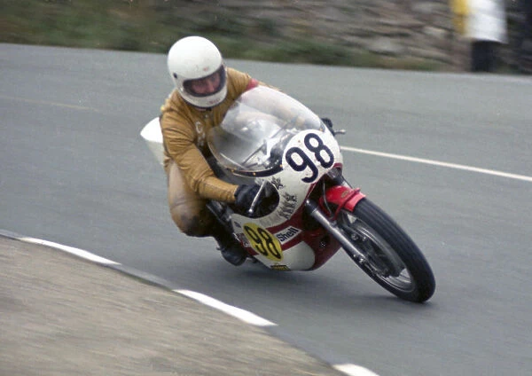 Chris Revett (Revett Yamaha) 1974 Senior Manx Grand Prix