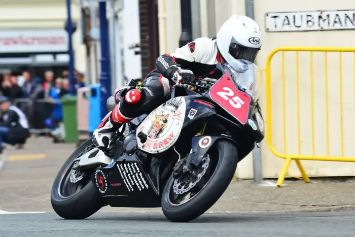 Framed Print : Chris White (Honda) 2015 Newcomers Manx Grand Prix Framed Print : Chris White (Honda) 2015 Newcomers Manx Grand Prix