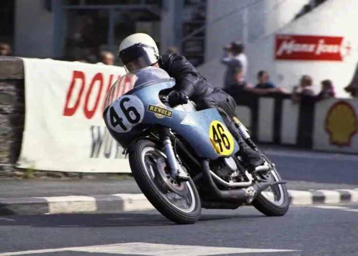 Framed Print : Chris Williams (Seeley Suzuki) 1973 Senior Manx Grand Prix Framed Print : Chris Williams (Seeley Suzuki) 1973 Senior Manx Grand Prix