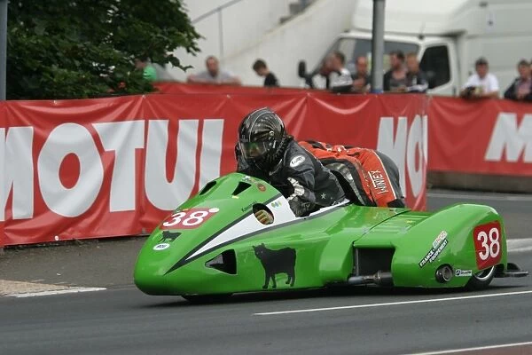 Claude Montagnier & Laurent Seyeux (Kawasaki) 2011 Sidecar TT