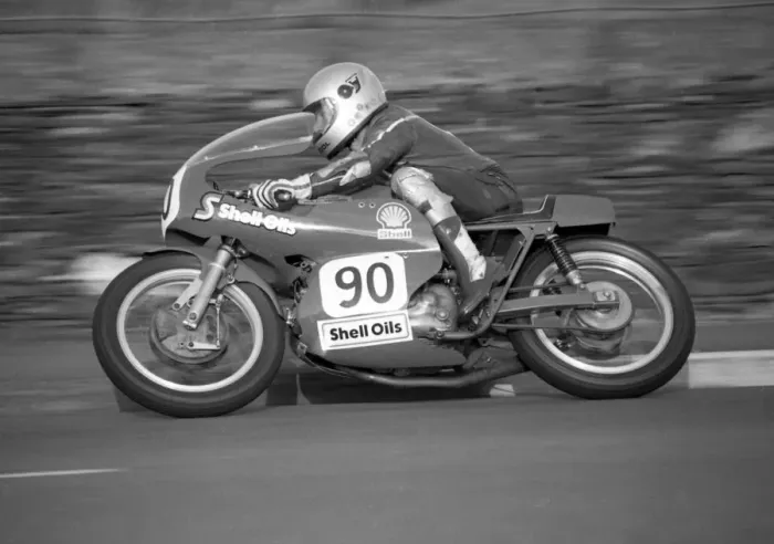 Framed Print : Cliff Gobell (Aermacchi) 1986 Classic Junior Manx Grand Prix Framed Print : Cliff Gobell (Aermacchi) 1986 Classic Junior Manx Grand Prix