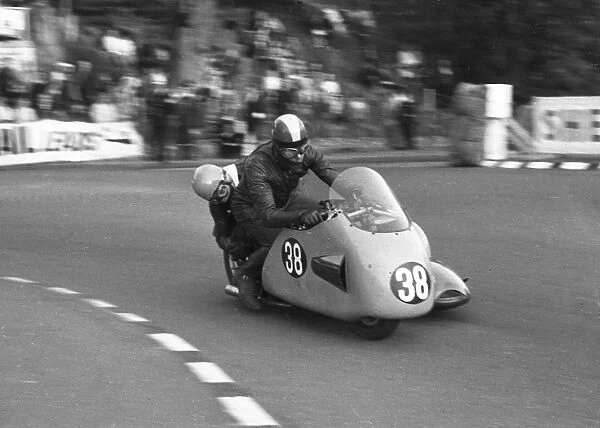 Cliff Munson & R Ashendon (Triumph) 1966 Sidecar TT