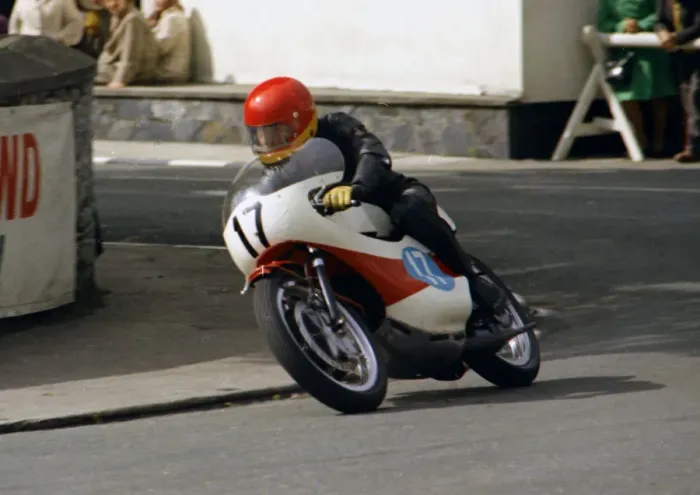 Framed Print : Cliff Mylchreest (Yamaha) 1974 Junior Manx Grand Prix Framed Print : Cliff Mylchreest (Yamaha) 1974 Junior Manx Grand Prix
