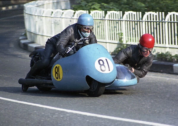 Colin Appleyard MBE & Vivian Sherriffs (Norton) 1969 Sidecar TT
