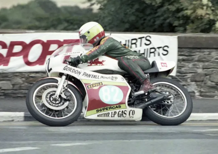 Framed Print : Colin Bevan (Pantall Yamaha) 1978 Junior Manx Grand Prix Framed Print : Colin Bevan (Pantall Yamaha) 1978 Junior Manx Grand Prix