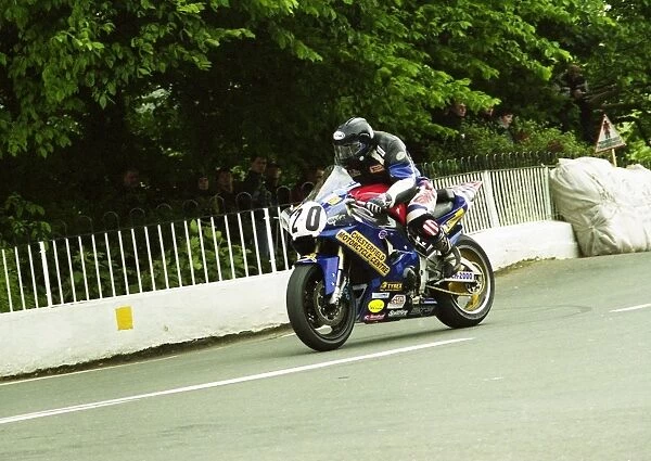 Colin Breeze (Suzuki) 2000 Senior TT