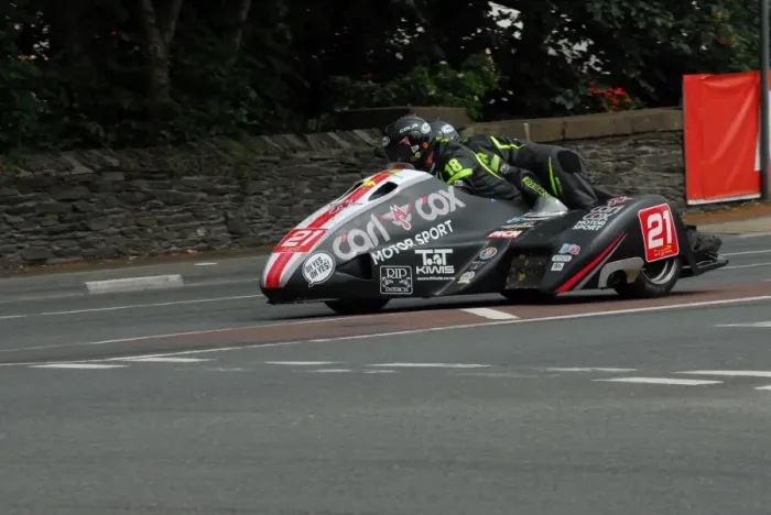 Framed Print : Colin Buckley & Robbie Shorter (Carl Cox) 2016 Sidecar 2 TT Framed Print : Colin Buckley & Robbie Shorter (Carl Cox) 2016 Sidecar 2 TT