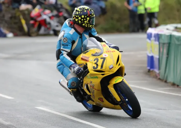 Framed Print : Colin Croft (Suzuki) 2019 Southern 100 Framed Print : Colin Croft (Suzuki) 2019 Southern 100