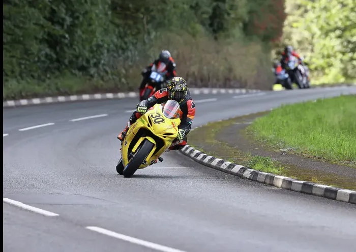 Framed Print : Colin Croft (Suzuki) at Quarry Bends 2022 Senior Manx Grand Prix Framed Print : Colin Croft (Suzuki) at Quarry Bends 2022 Senior Manx Grand Prix