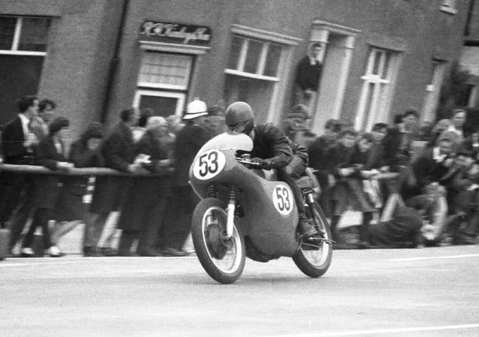 Framed Print : Colin Cross (Norton) 1964 Senior TT Framed Print : Colin Cross (Norton) 1964 Senior TT