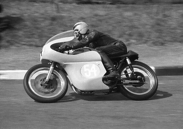 Colin Edwards (Norton) 1963 Junior Manx Grand Prix