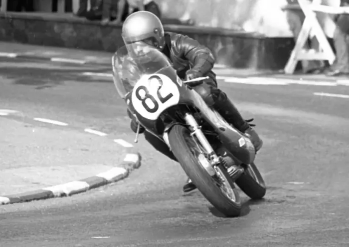 Framed Print : Colin Hardman (Ducati) 1975 Lightweight Manx Grand Prix Framed Print : Colin Hardman (Ducati) 1975 Lightweight Manx Grand Prix