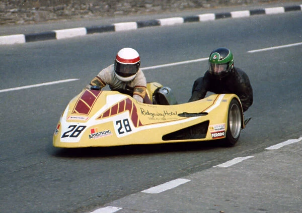 Colin Hopper & Norman Burgess (Armstrong) 1982 Sidecar TT