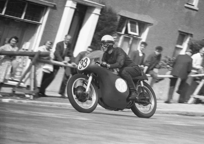 Framed Print : Colin Parsonage (Norton) 1962 Junior Manx Grand Prix Framed Print : Colin Parsonage (Norton) 1962 Junior Manx Grand Prix