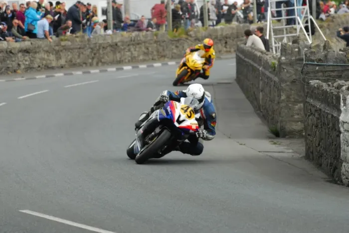 Framed Print : Colin Stephenson (Yamaha) 2016 Southern 100 Framed Print : Colin Stephenson (Yamaha) 2016 Southern 100