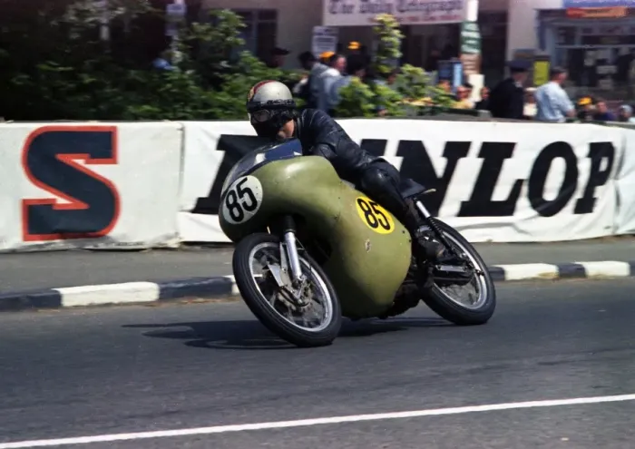 Framed Print : Colin Thompson (Norton) 1967 Senior TT Framed Print : Colin Thompson (Norton) 1967 Senior TT