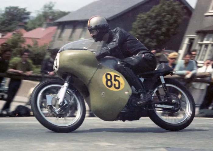 Framed Print : Colin Thompson (Norton) 1967 Senior TT Framed Print : Colin Thompson (Norton) 1967 Senior TT
