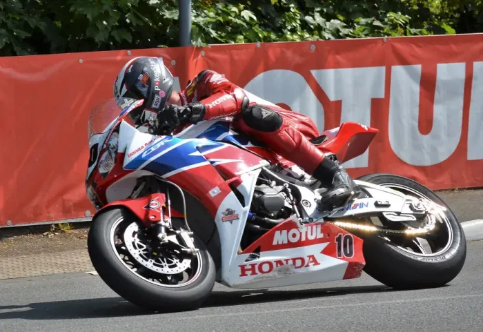 Framed Print : Conor Cummins (Honda) 2014 Superbike TT Framed Print : Conor Cummins (Honda) 2014 Superbike TT