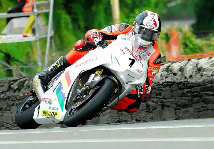 Framed Print : Conor Cummins (Padgetts Honda) 2018 Superbike TT Framed Print : Conor Cummins (Padgetts Honda) 2018 Superbike TT