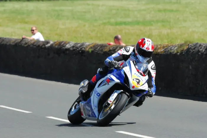 Framed Print : Conor Cummins (Tyco Suzuki) 2012 Southern 100 Framed Print : Conor Cummins (Tyco Suzuki) 2012 Southern 100