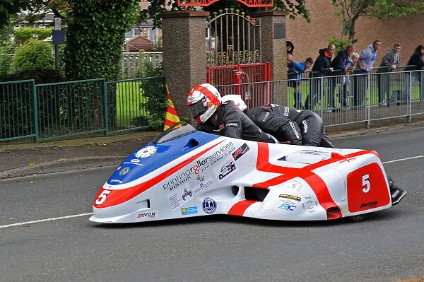 Conrad Harrison & Mike Aylott (Shelbourne Honda) 2014 Sidecar TT