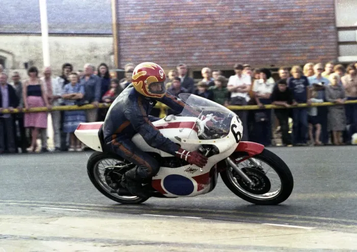 Framed Print : Courtney Junk (Yamaha) 1978 Senior TT Framed Print : Courtney Junk (Yamaha) 1978 Senior TT