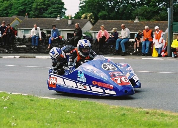 Craig Bloore & Christopher Bloore (Yamaha) 2004 Sidecar TT