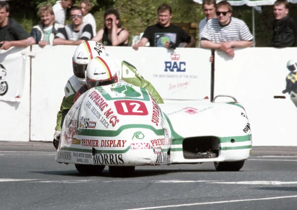 Craig Hallam & Mike Wynn (Windle Yamaha) 1992 Sidecar TT