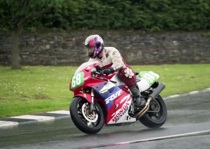 Framed Print : Craig McLean (Honda) 1998 Lightweught TT