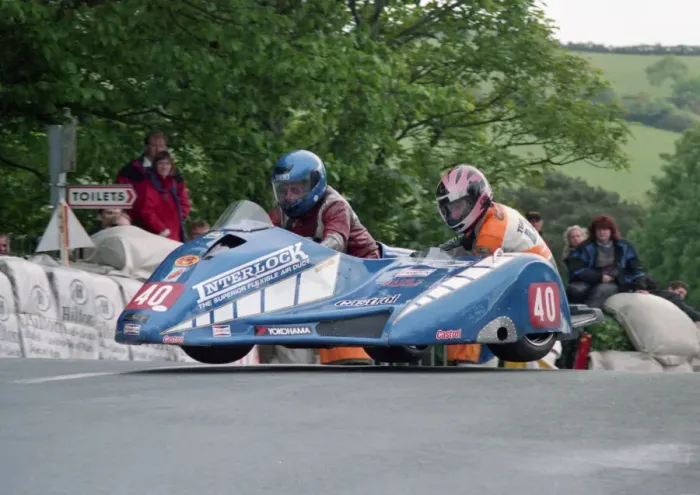 Framed Print : Bill Currie & Dickie Gale (Windle Yamaha) 2000 Sidecar TT Framed Print : Bill Currie & Dickie Gale (Windle Yamaha) 2000 Sidecar TT