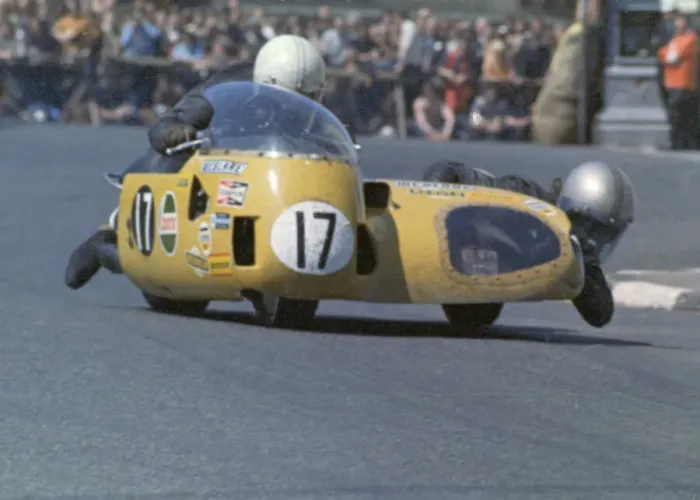Framed Print : Bill Currie & F Haslam (Weslake) 1973 750 Sidecar TT Framed Print : Bill Currie & F Haslam (Weslake) 1973 750 Sidecar TT