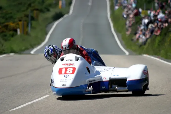 Framed Print : Bill Currie & Philip Bridge (Yamaha) 2007 Sidecar TT Framed Print : Bill Currie & Philip Bridge (Yamaha) 2007 Sidecar TT