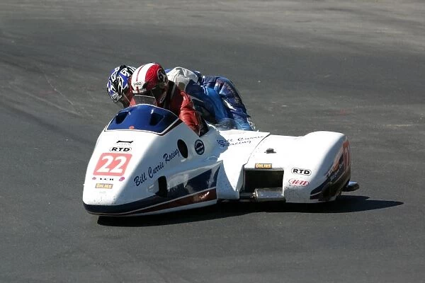 Bill Currie & Philip Bridge (Yamaha LCR) 2008 Sidecar TT