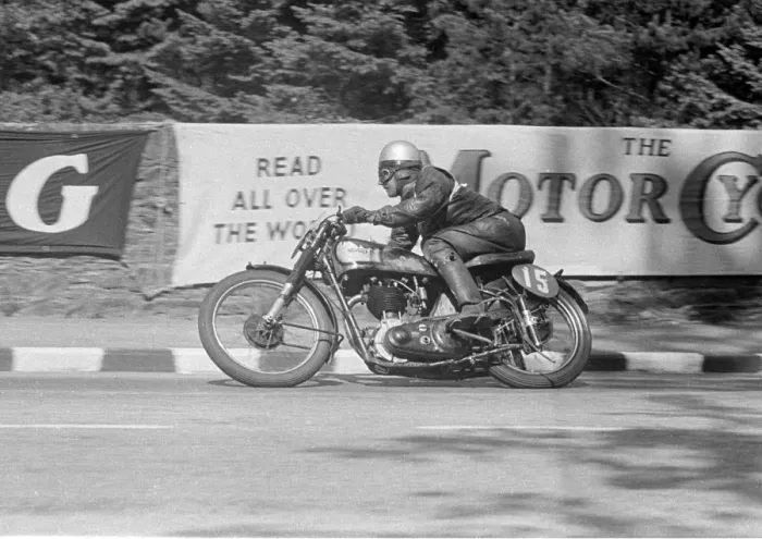 Framed Print : Cyril Scott (Norton) 1951 Senior Clubman TT Framed Print : Cyril Scott (Norton) 1951 Senior Clubman TT