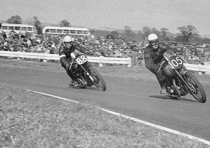 Framed Print : Cyril Stevens (Triumph) and Ernie Procter (Norton) 1951 Goodwood Framed Print : Cyril Stevens (Triumph) and Ernie Procter (Norton) 1951 Goodwood