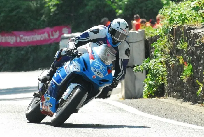 Framed Print : Daley Mathison (Suzuki) 2016 Supersport 1 TT