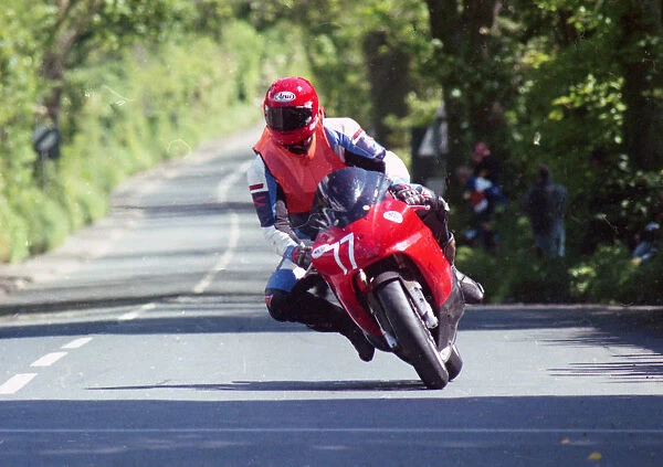 Damien Brady (Suzuki) 2002 Production 1000 TT