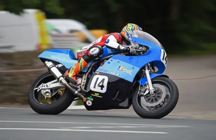 Framed Print : Dan Cooper (Suzuki) 2016 Superbike Classic TT Framed Print : Dan Cooper (Suzuki) 2016 Superbike Classic TT