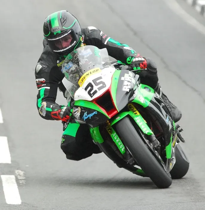 Framed Print : Dan Hegarty (Kawasaki) 2016 Superbike TT Framed Print : Dan Hegarty (Kawasaki) 2016 Superbike TT