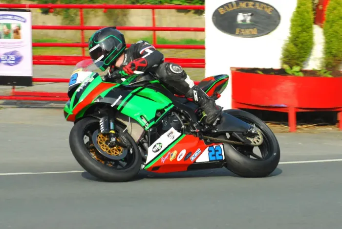 Framed Print : Dan Hegarty (Kawasaki) 2016 Supersport TT