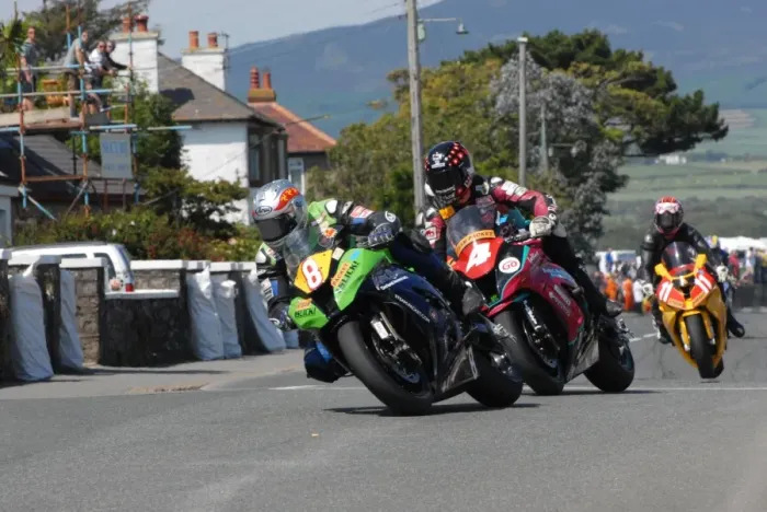 Framed Print : Dan Kneen (Kawasaki) and Conor Cummins (Kawasaki) 2011 Southern 100 Framed Print : Dan Kneen (Kawasaki) and Conor Cummins (Kawasaki) 2011 Southern 100